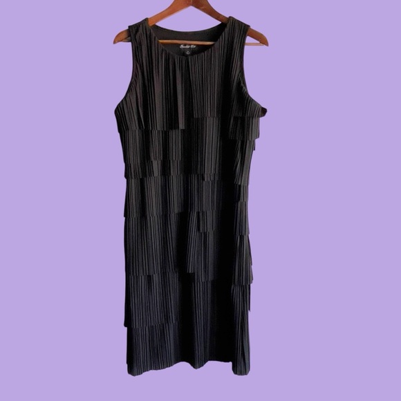 Scarlett Nite tired flapper style black dress size 14 - Picture 16 of 16